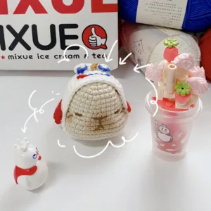 Móc khoá len Capybara X Mixue Snow King