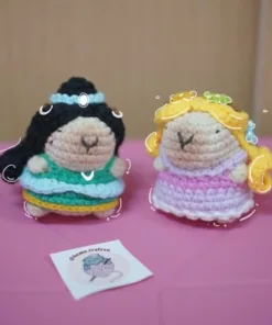 Móc khoá len Capybara Công chúa Disney 👑 Jasmine & Rapunzel 🦎